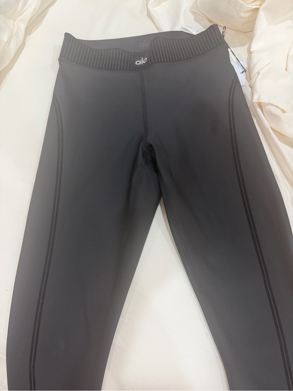 ALO Yoga Kids Black Rib-Waist Performance Leggings
